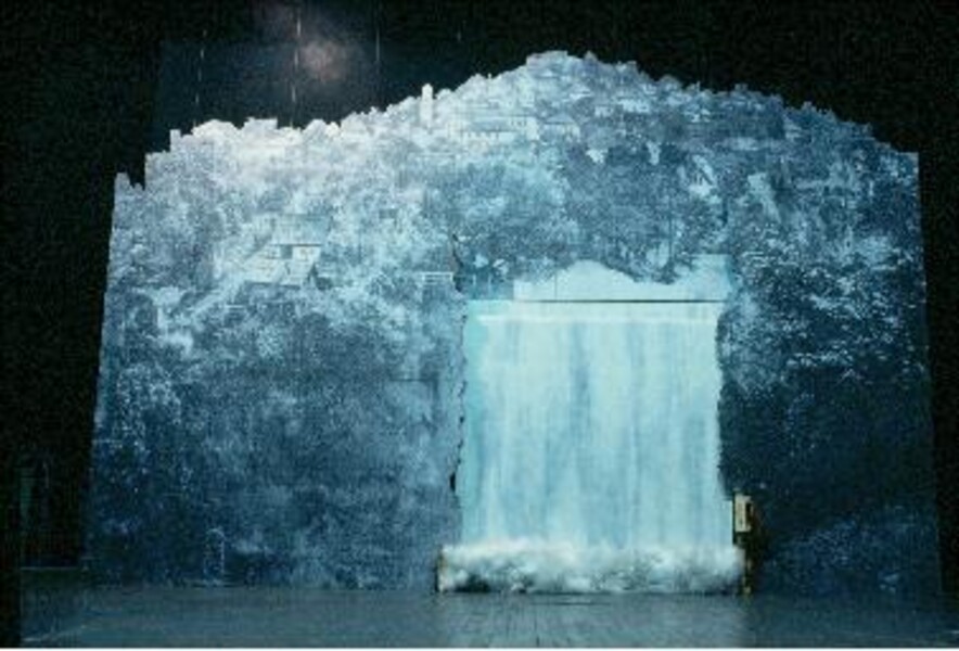 Waterfall, 1998, 1950x1000x350 cm, wood, paper, plastic, canvas3