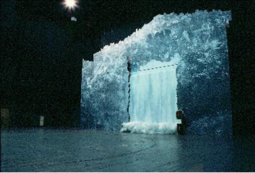 Waterfall, 1998, 1950x1000x350 cm, wood, paper, plastic, canvas2